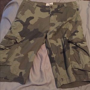 Men’s cargo shorts